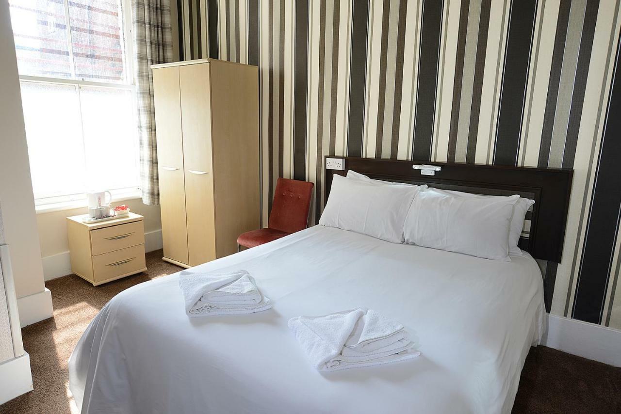 Arncliffe 3* Blackpool